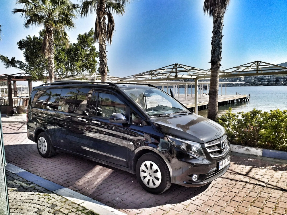 İzmir Havalimanı Çeşme Transfer: Tatil Cennetine Ön Ödemesiz, Konforlu Ve Direkt Ulaşım Rehberi  - İzmir Transfer